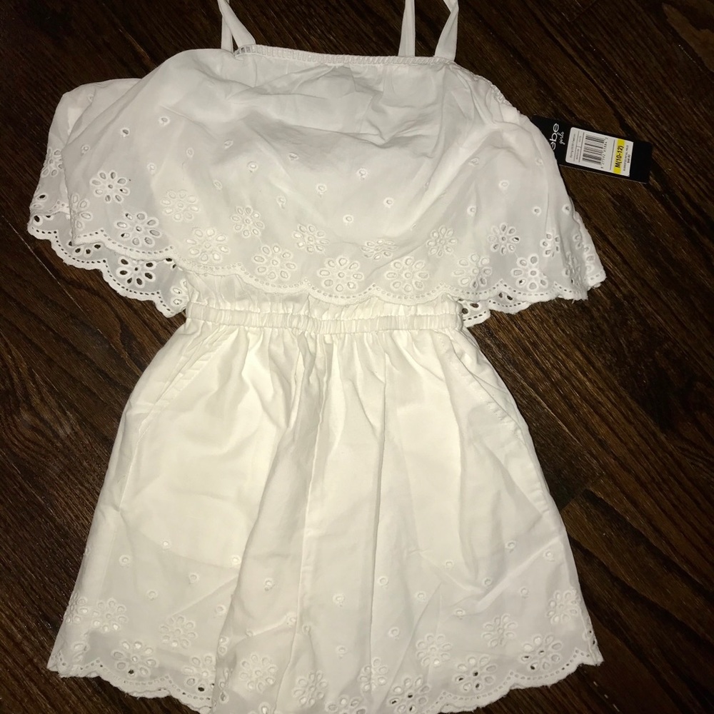Bebe Girls NWT White Eyelet Romper, Size M (10-12)